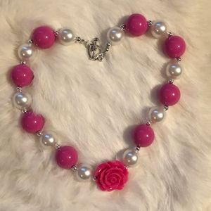 18" Pink and Pearl Like Beaded Necklace